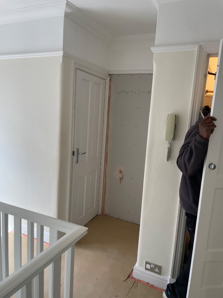 Painter and Decorator: Image 3